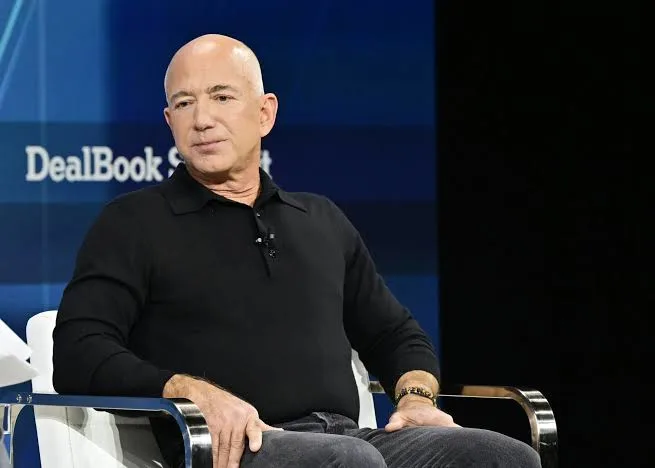 Bezos on the AI Bubble: Why Retirees Might Hear Buffett's Advice Instead of a Hot Stock Tip